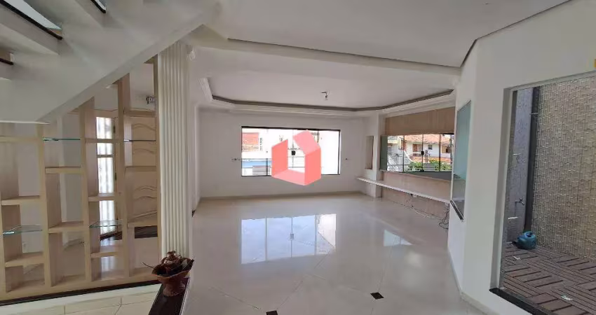 Pq espacial-sbc>belissimo sobrado c/4 suites , home office , 02 salas amlas, cozinha ampla completa, quintal c/ area gourmet 10 vg , 642 m²