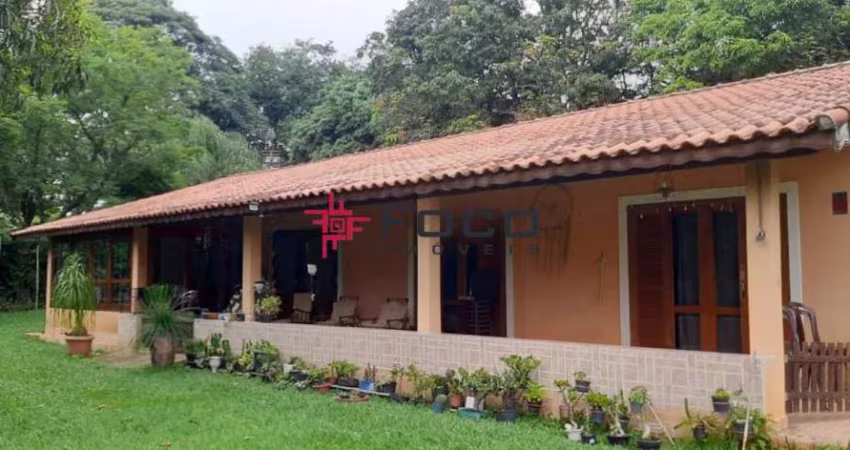 Chácara, 14000m² por R$ 1.600.000,00 - Jardim Torrão de Ouro - São José dos Campos