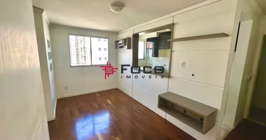 Apartamento Edifício Campo de Bourbon / Trinta e um de Março / 02 Dormitórios / 48M² São José dos Campos