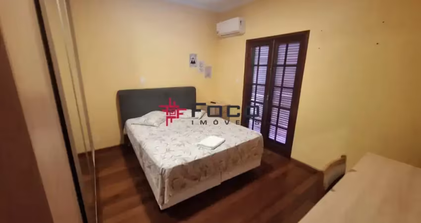 Casa sobrado/villa branca/ 03 dormitórios sendo 01 suíte/250m²/ jacareí