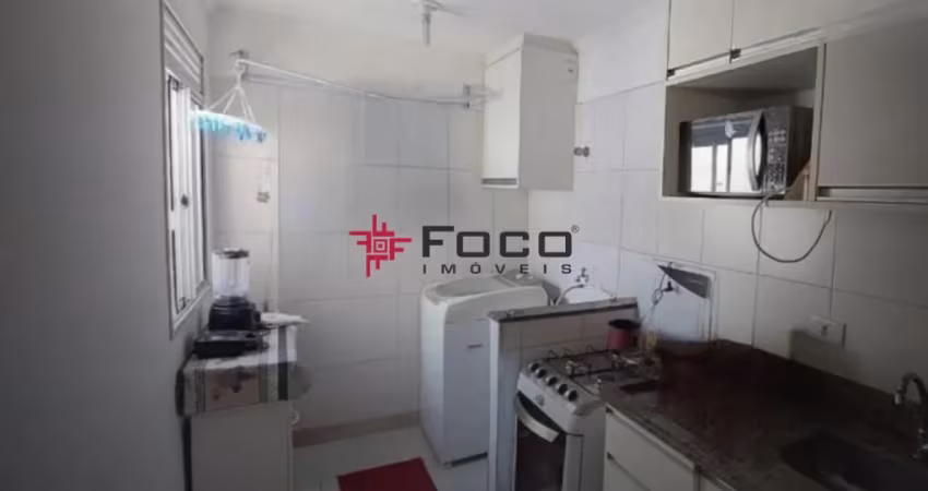 Apartamento / Edificio Aquarela / Jardim Oriente / 02 Dormitórios / 01 vaga / 52m² - São José dos Campos - SP.