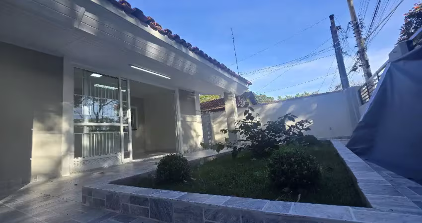 Casa com edícula - jardim satélite - 3 dormitório/1 suíte - 160m² de construção - 280m² de terreno - são josé dos campos.