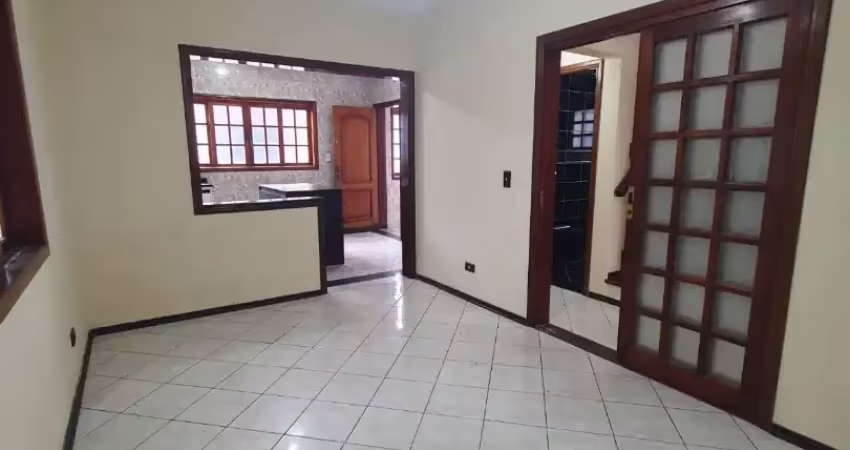 Sobrado / parque industrial / 04 dormitórios sendo 1 suíte / área gourmet / 183 m² de construção / 268 m² de terreno / são josé dos campos