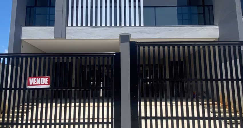 Lindo sobrado, 3 quartos (1 suite), 1 vaga, 105m2, área de fundos, no Saguaçu