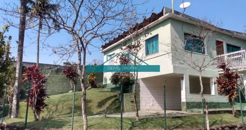 Belíssima Casa com Oportunidade de compra em praia de Massaguaçu