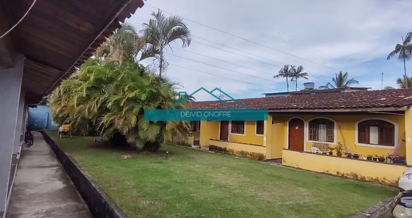 Casa térrea em condomínio a venda no Bairro Perequê Mirim Caraguatatuba