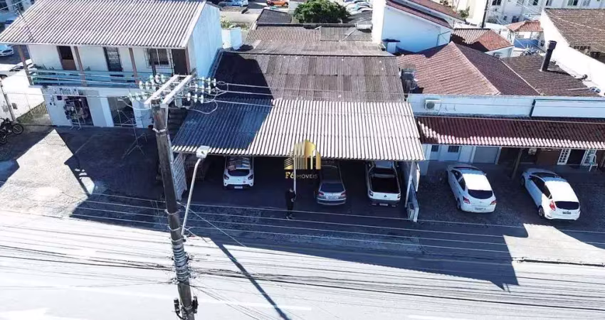Ponto Comercial à venda, no Bairro Praia Comprida, São José-SC, com 2 quartos, sendo , com 4 vagas