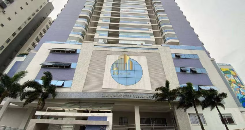 Apartamento à venda, no Bairro Campinas, São José-SC, com 3 quartos, sendo 1 suíte, com 3 vagas