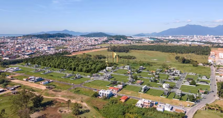 Lote à venda, no Bairro Forquilhas, São José-SC