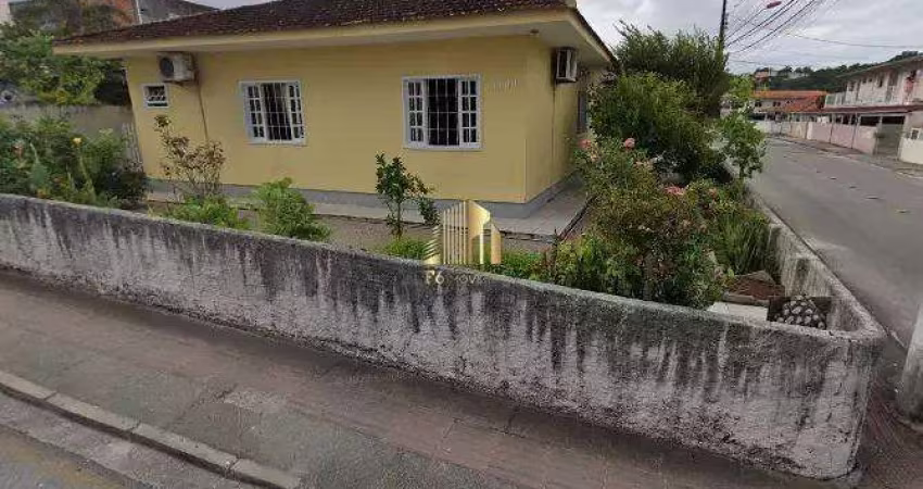 Terreno &#224; venda, no Bairro Fazenda Santo Antônio, São José-SC, com 3 quartos, sendo 1 suíte, com 1 vaga