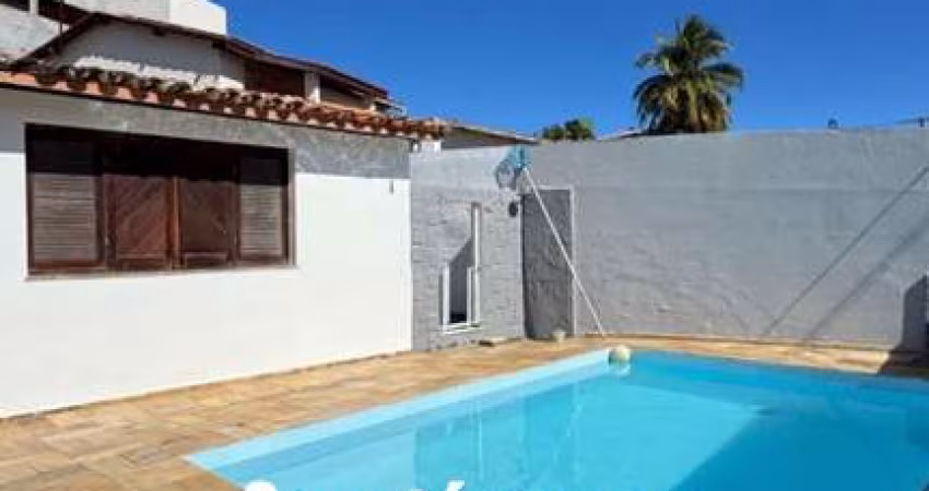 Casa para Venda em Lauro de Freitas, Vilas Do Atlântico, 5 dormitórios, 3 suítes, 5 banheiros, 2 vagas
