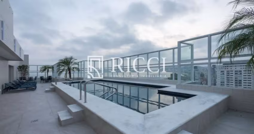 Penthouse luxuosa alto padrão a poucos passos da praia