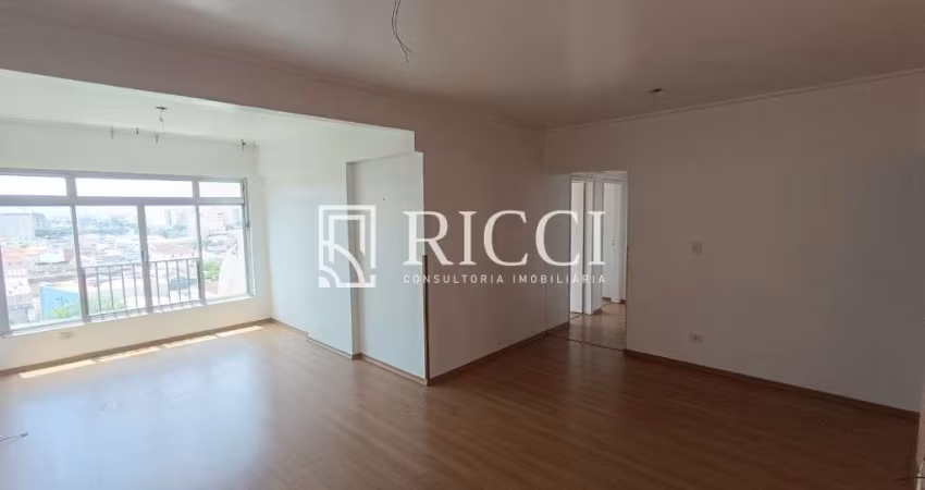 Apartamento de 2 dormitórios e dependência no Gonzaga.