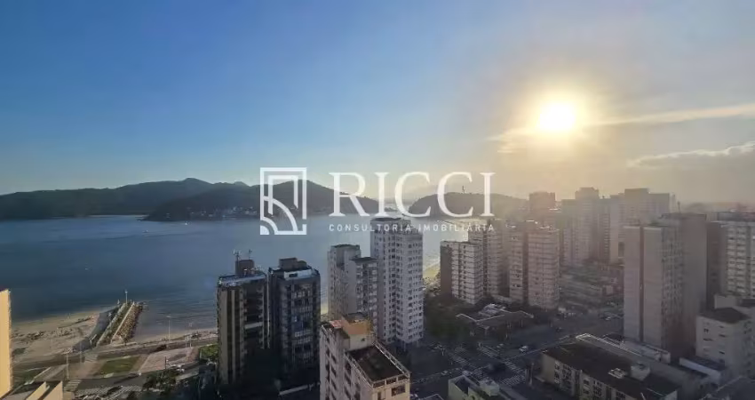 Apartamento com varanda gourmet perto da praia