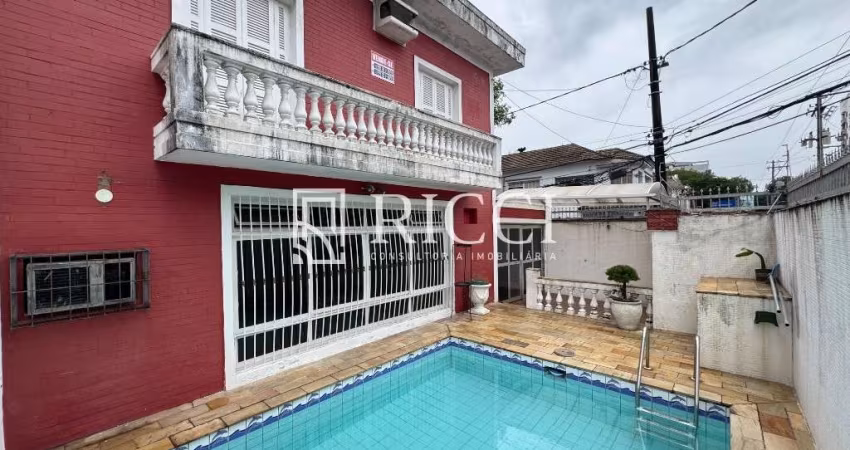 Casa à venda em Santos no Embaré