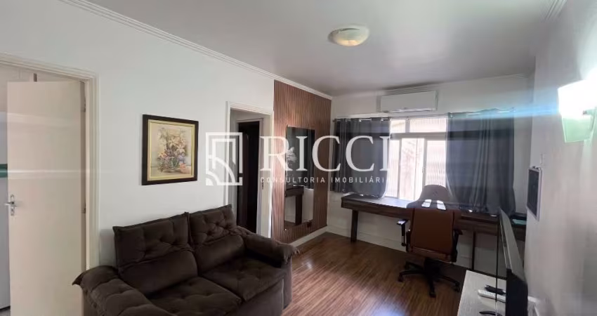 Apartamento à venda em Santos-SP no Gonzaga: 1 quarto, 1 sala, 1 banheiro, 1 vaga de garagem, 45,00 m² de área.