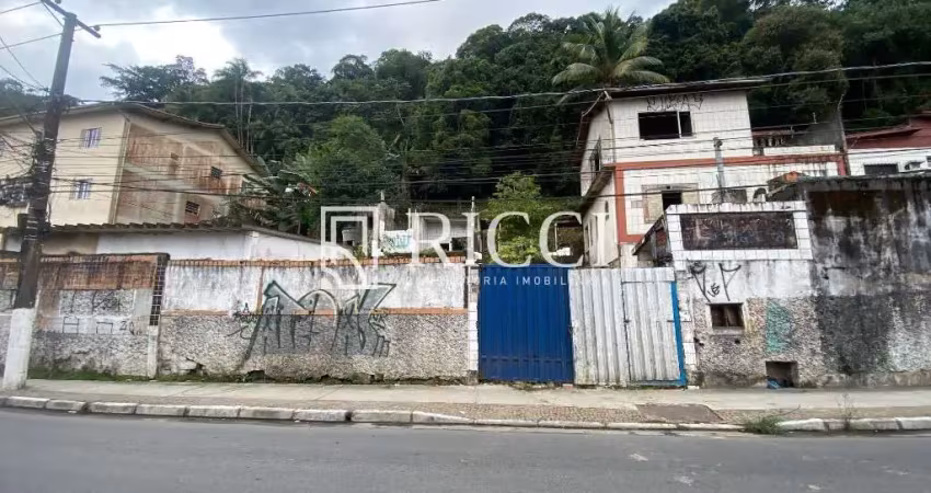 Terreno à venda no Morro dos Barbosas, São Vicente 