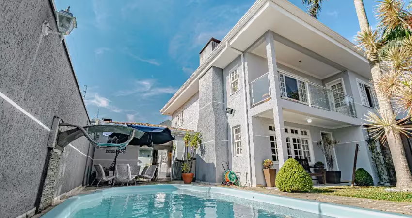 Casa com 4 dormitórios à venda, 344 m² por R$ 1.700.000 - Centro - Pinhais/PR