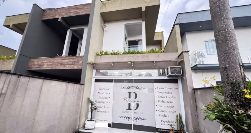 Sobrado Geminado à venda no Vila Nova