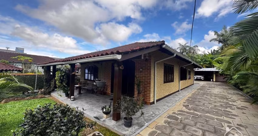 Casa Averbada à venda no Vila Nova