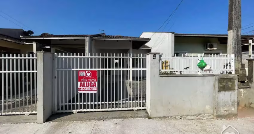 Casa com 2 quartos para alugar na Rua Sebastião Jonck, 4, Vila Nova, Joinville