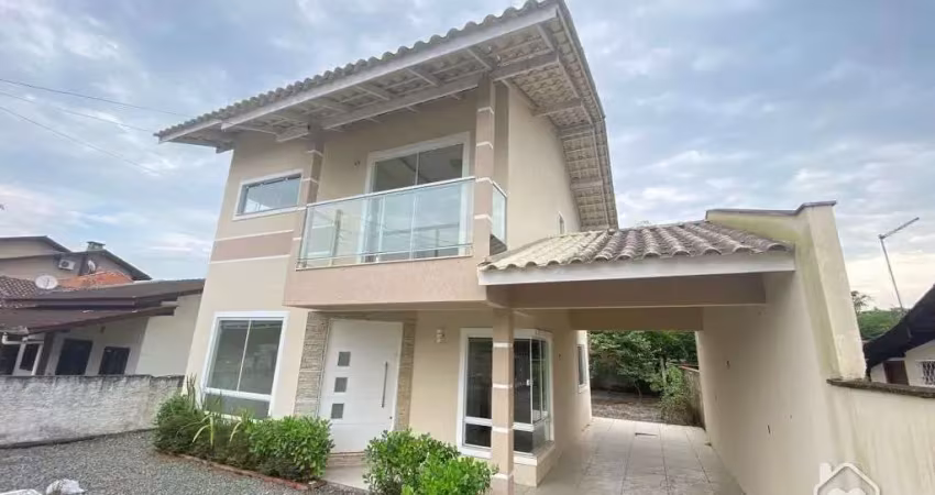 Casa com 3 quartos à venda na Rua Quinze de Novembro, 89415, Vila Nova, Joinville