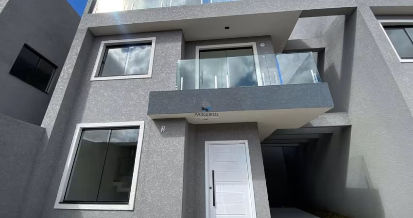 Sobrado com 3 dormitórios à venda,100.00 m , pinheirinho, CURITIBA - PR