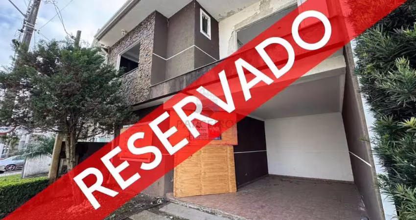 Sobrado à venda em condomínio, pinheirinho, curitiba - pr
