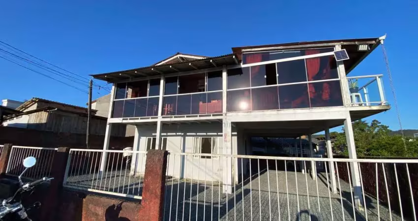 *duas casas a venda mesmo terreno - 3 dormitórios - cidade nova - itajaí - sc*