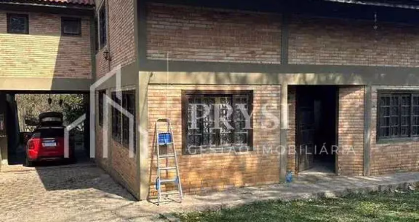Sobrado com 3 dormitórios à venda, 259 m² por R$ 1.100.000,00 - Barreirinha - Curitiba/PR