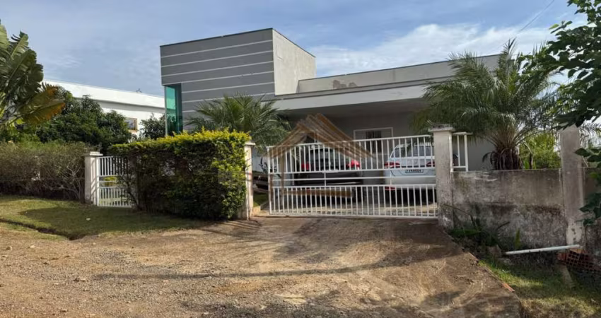 Casa em Condomínio para Venda em Porangaba, Condomínio Fazenda Victória, 3 dormitórios, 1 suíte, 2 banheiros, 6 vagas