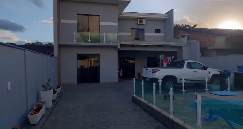 Casa com 3 quartos à venda na Rua Leopoldo Meier, 0998, Paranaguamirim, Joinville