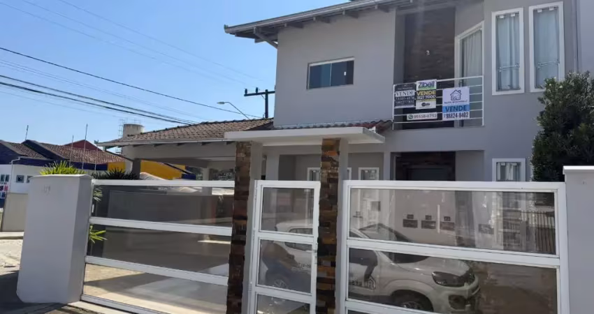 Casa geminada de esquina – bairro joão costa / zona sul de joinville
