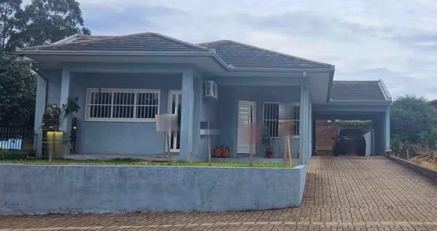 CASA COM TRES QUARTOS A VENDA , BAIRRO: PIA EM NOVA PETROPOLIS-RS