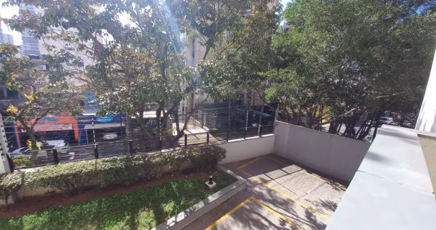Apartamento mobiliado bem próximo ao metrô saúde e farta condução!!!