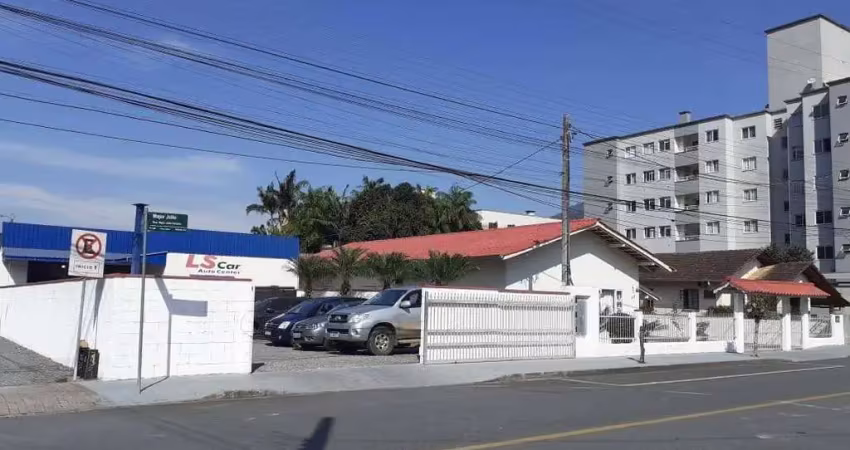 Terreno à venda na Vila Lalau, Jaraguá do Sul 