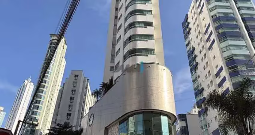 Apartamento com 3 quartos à venda na Rua 3614, 10, Centro, Balneário Camboriú