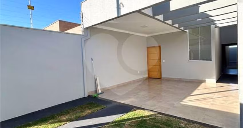 Casa com 3 quartos à venda em Adriana Parque - GO