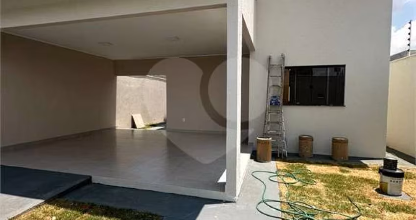 Casa com 3 quartos à venda em Setor Industrial Munir Calixto - GO