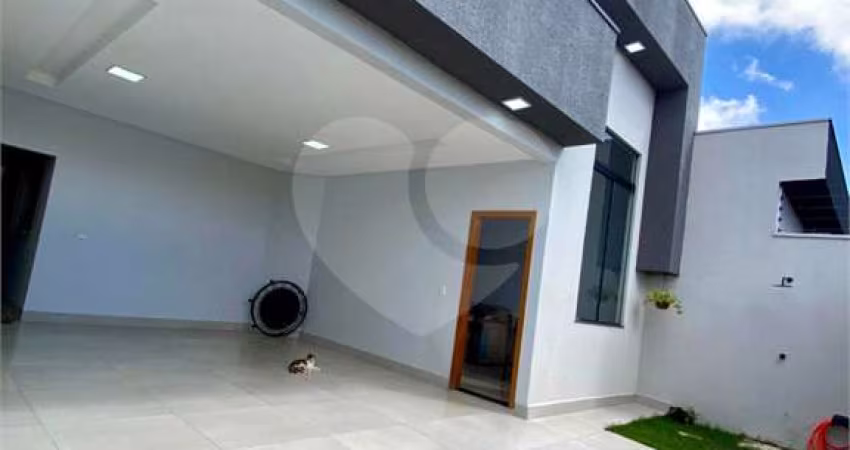 Casa com 3 quartos à venda em Campos Elísios - GO