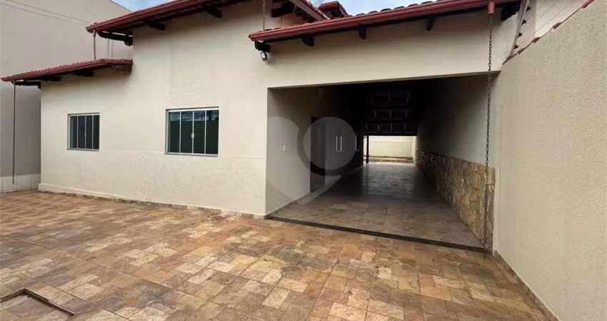 Casa com 3 quartos à venda na Das Rosas, Boa Vista, Anápolis