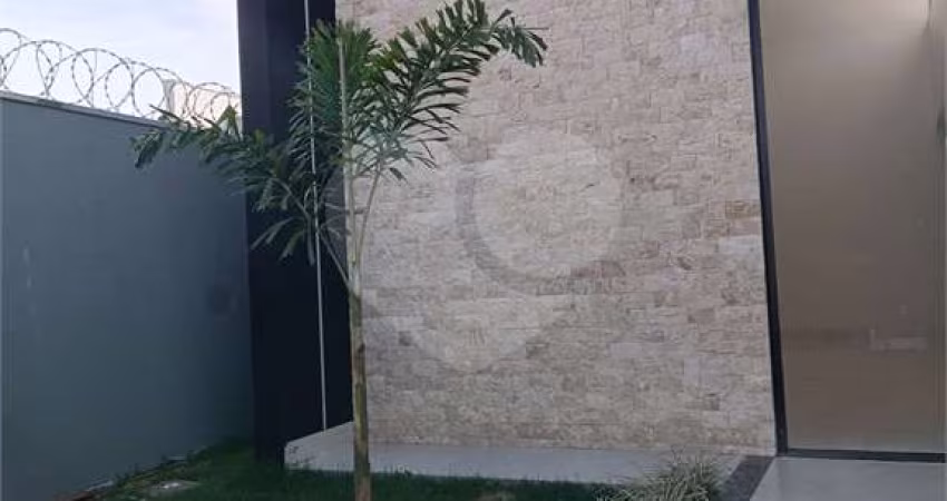Casa com 3 quartos à venda em Residencial Jardins Do Lago - GO