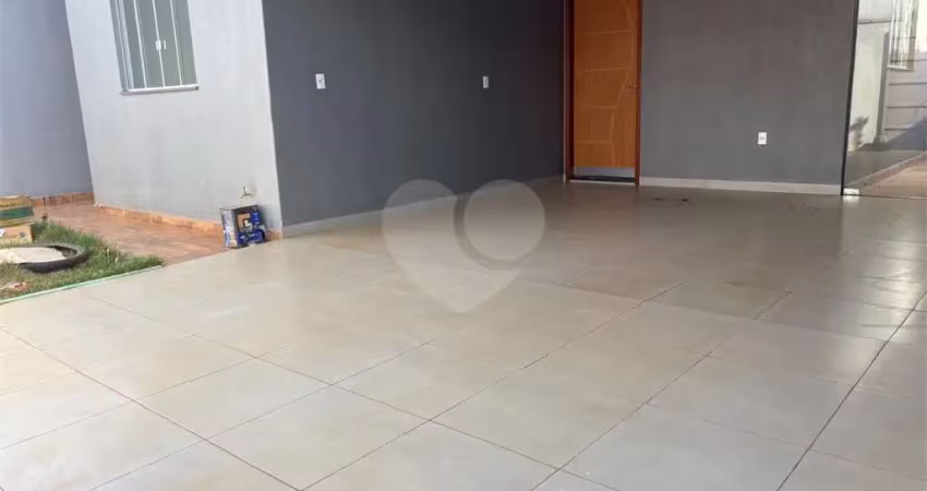 Casa com 3 quartos à venda em setor lago dos buritis - go