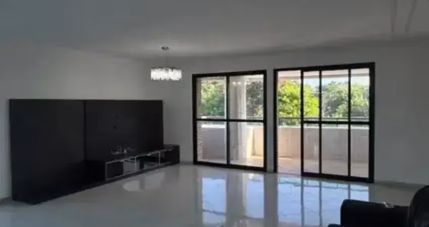 Piazza d´lacqua, ponta negra,  4 suítes, sendo 1 master, 195m2, 3 vagas de garaem