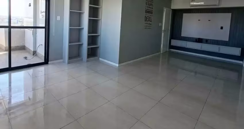 Altos da recife, 140m2, com 3 suítes climatizadas, 1 quarto de serviço , area de serviço, 2 vagas