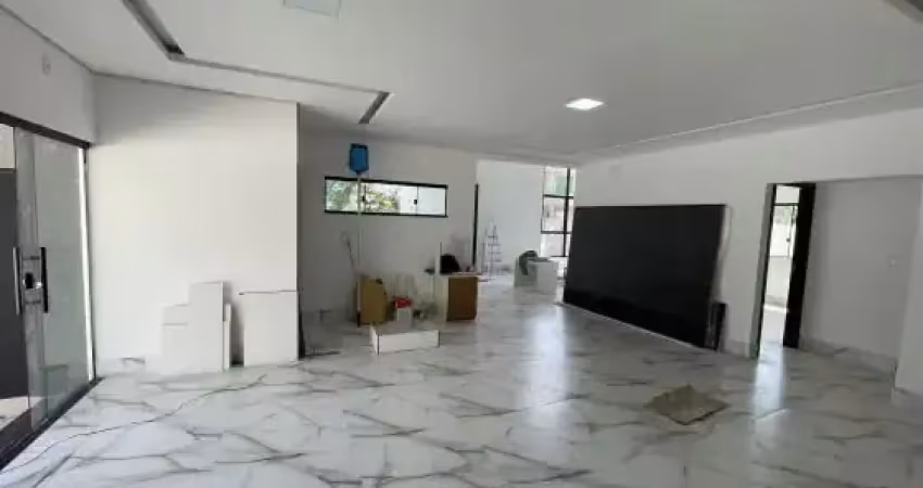 Aceito/parcelo ponta negra ii, térrea, 300m2 de area construída, 3 suítes , piscina