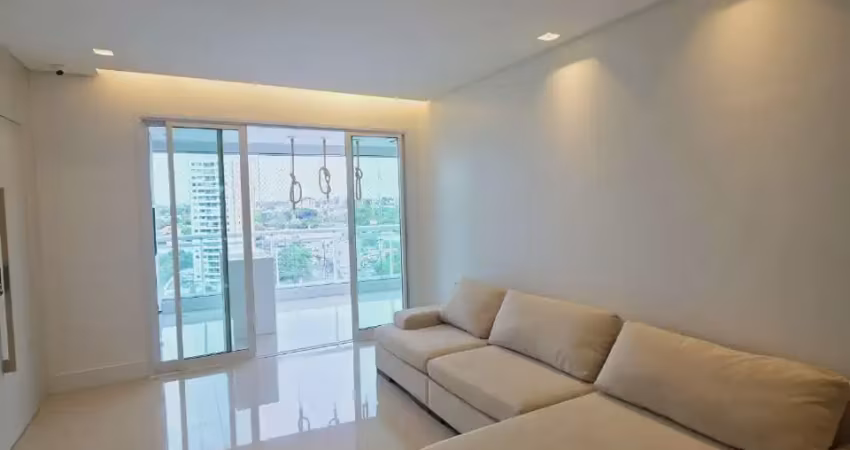 Parque 10. cond. rubi. apto com 19m2, 3 suites, sala pra 2 ambientes, semi mobilaido e 2 vagas
