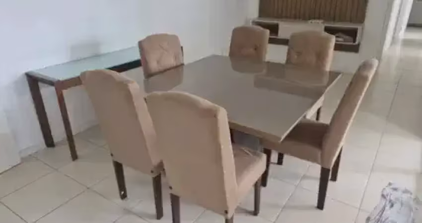 Reserva inglesa, 93m², andar alto, 3 quartos sendo 1 suíte, varanda goumert, 2 vagasmobiliado