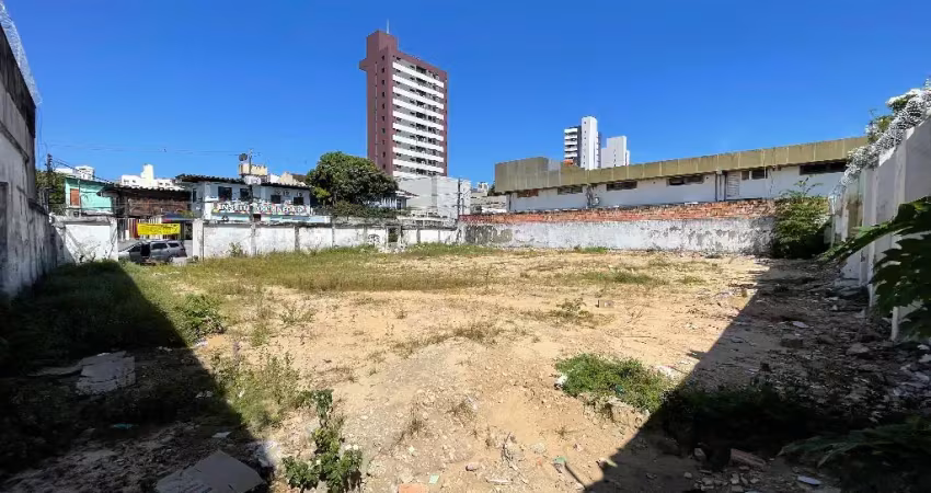 Terreno com 900m2, localizado na rua rio madeira no bairro nossa senhor das graças