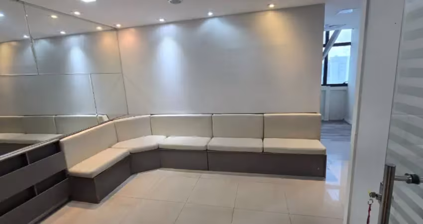Alugo duas salas juntas no milenium, torre medical, com 67m2, semi mobiliada. andar alto